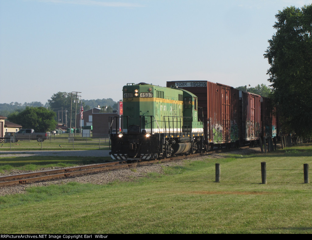 Ohio South Central Railroad (OSCR) 4537